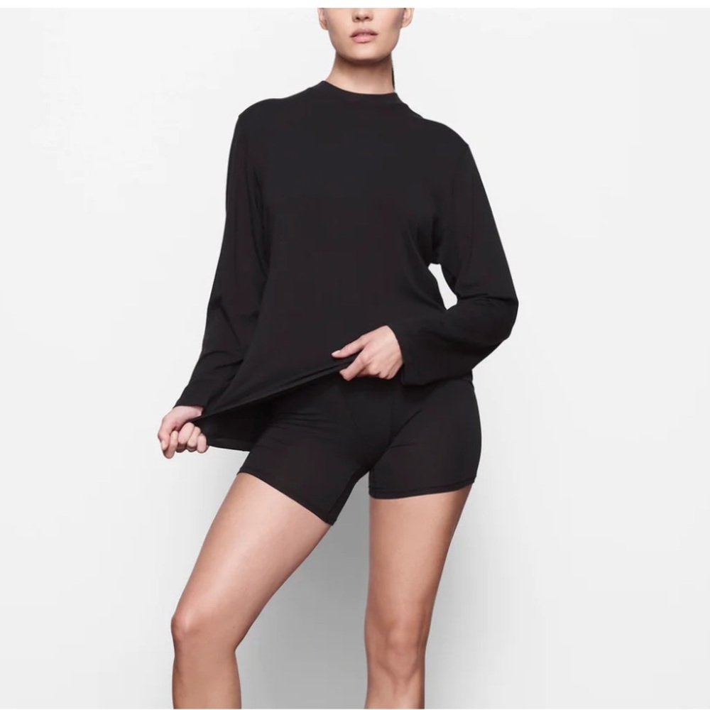 Skims boyfriend long sleeve